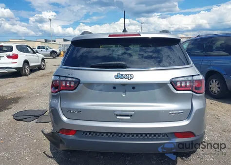 2020 Jeep Compass Latitude 4X4 from USA, damaged, VIN 3C4NJDBB6LT125861